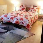 Grenzweg Nyaraló *